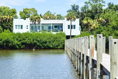 Image de Waterfront Sunset View Home W/Pool. King bed