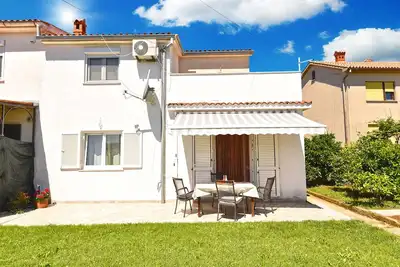 Image de Apartment 785/1831 (Istria - Stinjan), 700m from the beach