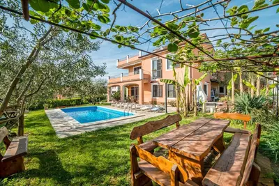 Image de Apartment 821/1924 (Istria - Pula), 2800m from the beach