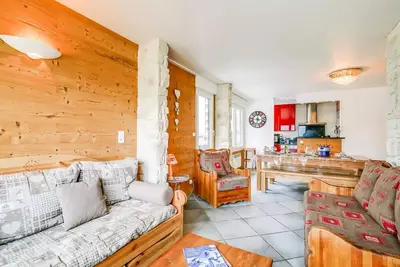 Image de Appartement de charme 3 pièces 8 personnes à Tignes au pied des pistes et proche des commerces dans le quartier du Lac. Vue impr