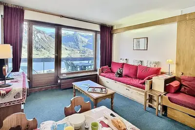 Image de Studio 4 personnes à Tignes ski aux pieds et proche des commerces dans le quartier du Lac. Vue imprenable sur le Lac.