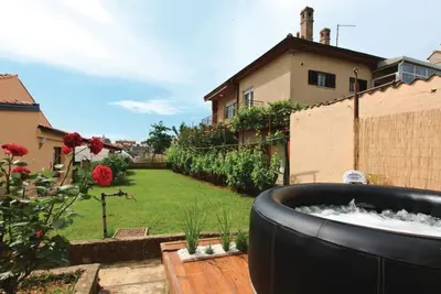 Image de House 1072/5743 (Istria - Pula), 2800m from the beach