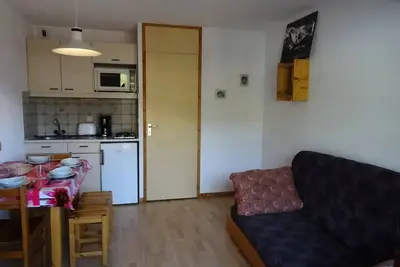 Image de Studio 4 personnes à Bourg Saint Maurice proche des commerces, du parc de loisirs, de la piscine  et du centre ville.