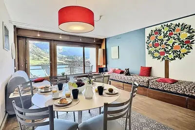 Image de Appartement 2 pièces 6 personnes à Tignes au pied des commerces, du bowling et proche des pistes, de la piscine et de l'office d