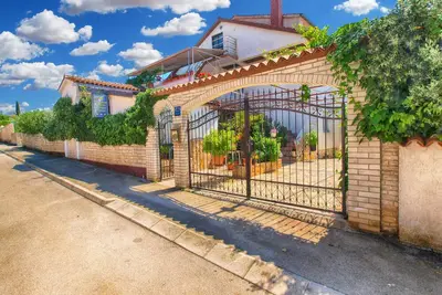 Image de Apartment 1362/12826 (Istria - Peroj), 500m from the beach