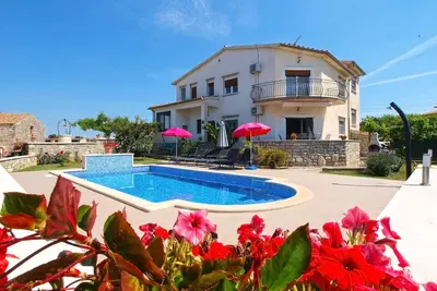 Image de Apartment 1386/13098 (Istria - Galižana), 6000m from the beach