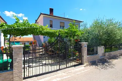 Image de Apartment 1540/15670 (Istria - Pula), 1750m from the beach