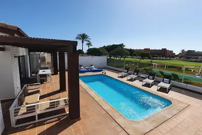 Image de Villa sur terrain de golf à La Estancia-400m- plage, Caleta Fuste-Fuerteventura