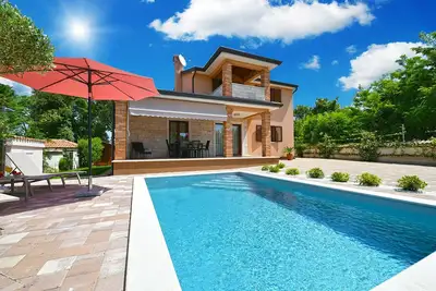 Image de House 1762/19421 (Istria - Poreč), 1000m from the beach