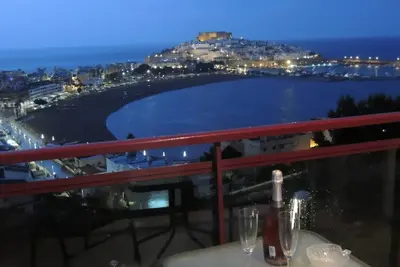 Devant La Baie De PEÑÍSCOLA\n\"Frente A La Bahia De PEÑISCOLA\"