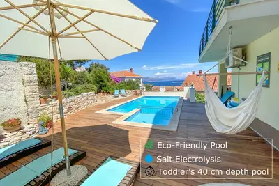 Appartement moderne 2/3 chambres Carpe Diem avec piscine extérieure, Wi-Fi, vue mer
