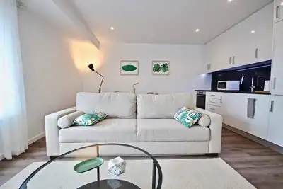 Image de Savory Green Apartment, Ac, Wifi, Garage! Nouveau!
