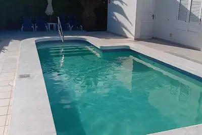 Casa Jaime est une villa de luxe de deux chambres et deux salles de bains avec une piscine très privée