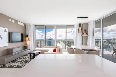 Image de Ocean Views 28th Floor, Pool, Gym & Beach Access