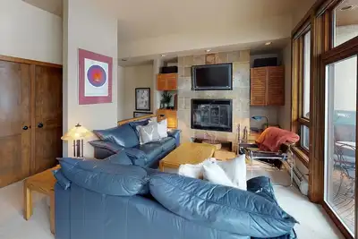 Image de Haut de gamme, Millrace 2br w / Creek vues et pont privé