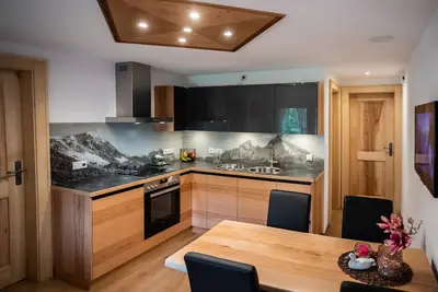 Image de Appartement \"Watzmann\", 1-4 personnes, environ 85 m², 2 chambres, cuisine, balcon