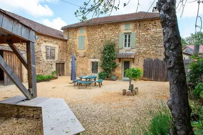 Image de Maison de vacances Ă Loubejac avec jacuzzi