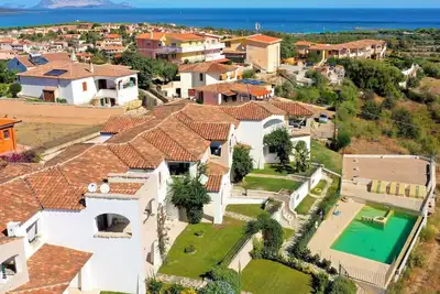 Image de Bel appartement pour 4 personnes avec Wifi, piscine, climatisation, Tv et terrasse