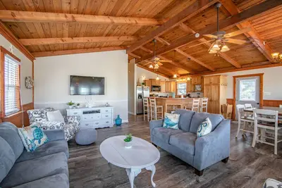 Image de Memorial Blvd. | Entre les autoroutes | Tuez Devil Hills | 12 couchages