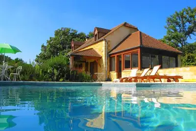 Image de Milhac, belle villa avec grand jardin et piscine privée