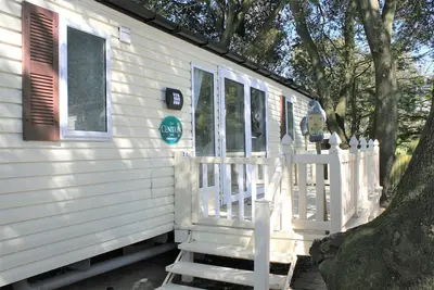 Image de Une caravane de sandhills pouvant accueillir 6 personnes dans 3 chambres