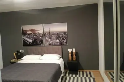 Image de Maison mitoyenne à Marbella avec piscine sur le front de mer