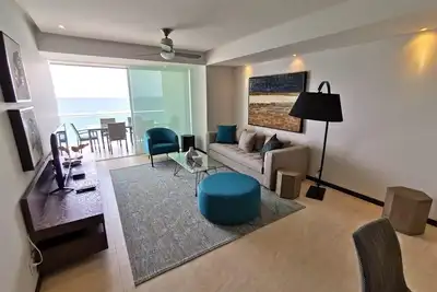 Image de Magnifique Condo À Peninsula Mzt Beachfront