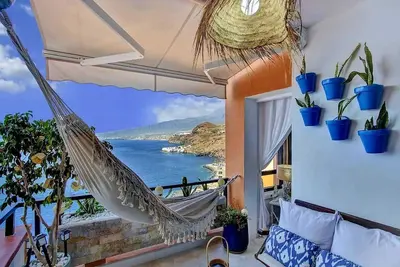 Image de Luxury House In Symphony With Nature & Ocean Views