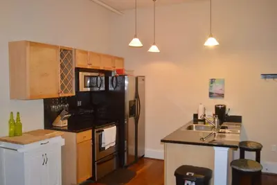 Image de ⭐️ Haut de gamme Dwntwn Apt⭐️Fast Wifi⭐️43tv ❤️ Gratuit ☕️