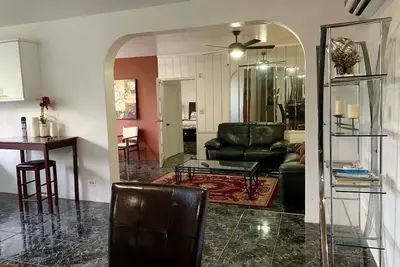 Image de Magnifique 3 chambres / 2 salles de bain Santa Rita Home