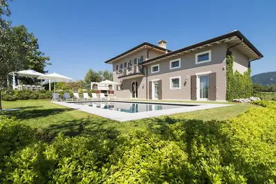 Image de Offre spéciale pour les couples ou les familles de 4 @ Villa Il Giardino del Codirosso