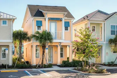 Image de Nouveau sur HomeAway / Vrbo! Commodités de l'hôtel, nettoyage quotidien inclus, près de Disney