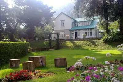 Image de Le Bungalow Brockenhurst tranquille dans la région de haute montagne Nuwara eliya pour 12