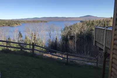 Image de Vue Magnifique Sur Le Lac Et La Montagne Magalloway De Winterfell!