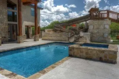 Image de Corona del Rio @ Frio Premier Rental Homes