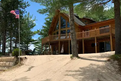 Image de Cabane en rondins sur Pine River Pond Ă Wakefield Nh