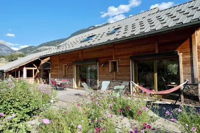 Image de Maison chalet face Ă la nature