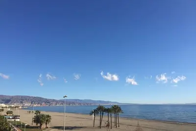 Image de Remise! Fantastique penthouse de 270 m2 avec une vue imprenable sur la mer directement sur la plage