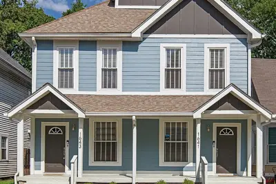 Image de Namaste sur le Monon Trail Downtown Indy (récemment rénové; grand pour les groupes)