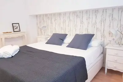 The Jardines del Turia Apartment by Florit Flats