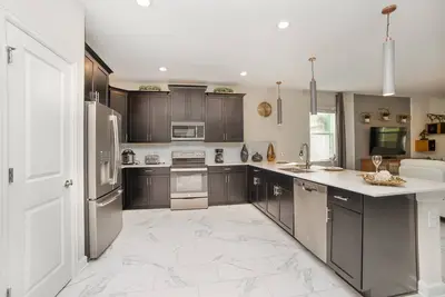 Image de EV_8812 - 8 Bed 5 Bath Villa with Screened-in Private Pool, Games Room, Theater