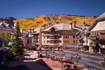 Image de Trois chambres, trois salles de bain, condo de luxe Beaver Creek