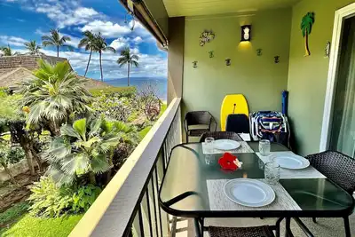 Image de Condo vue mer partielle avec piscine, à quelques pas de la plage. Pas de traversée de la route