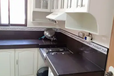 Image de Toute la maison de 3 chambres peut accueillir jusqu'à 10 personnes, à l'intérieur d'un cmpnd privé fermé
