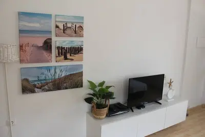 Image de Bungalow avec 2 chambres et terrasse sur le toit dans le centre de La Zenia. WiFi gratuit.