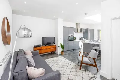 Image de Appartement récemment rénové dans un quartier central fantastique, parking gratuit