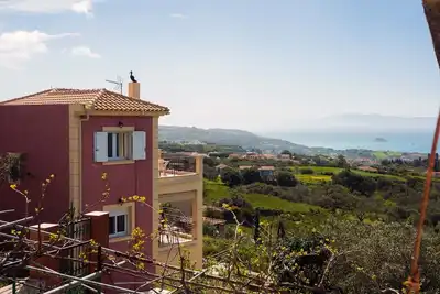 Image de Une villa avec une vue magnifique sur la mer Ionienne
