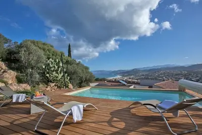 Image de Villa Annonciade, villa contemporaine, vue mer et piscine