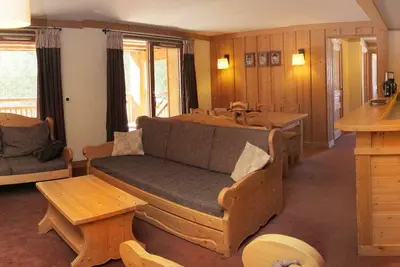 Bel appartement 6 à 8 personnes au pied des pistes avec Wi-Fi