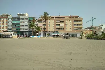 PREMIÈRE Ligne De Plage